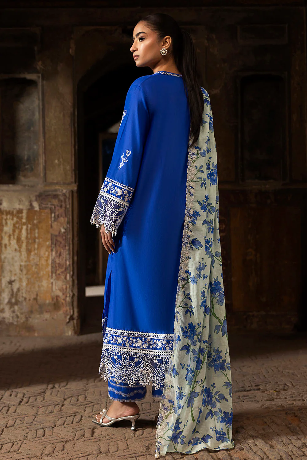 Thumb 4